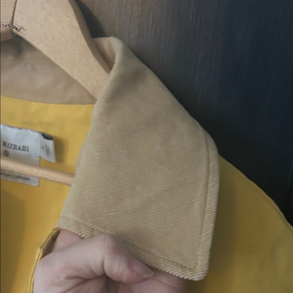 Isaac Mizrahi Yellow Trench Coat - Picture 3 of 9